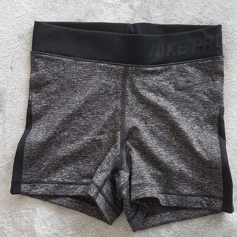 NWOT Nike Pro Hypercool Compression Shorts
